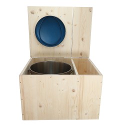 Toilette sèche avec bac à copeaux de bois à droite, abattant bleu, seau inox et bavette inox