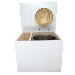 Toilette sèche rehaussée en bois blanc avec bac intégré, abattant bois huilé déclipsable, seau inox et bavette inox.