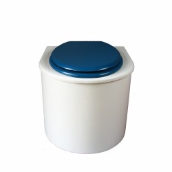 toilette sèche arrondie blanche avec abattant bleu nuit, seau plastique 22 litres et bavette inox