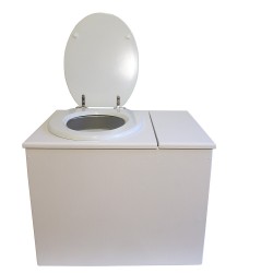 Toilette sèche rehaussée en bois blanc avec bac intégré à droite. Livré avec bavette inox et seau 22 litres. abattant blanc