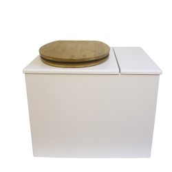 Toilette sèche rehaussée en bois blanc avec bac intégré à droite. Livré avec bavette inox et seau 22 litres. abattant bambou