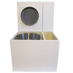 Toilette sèche rehaussée en bois blanc avec bac intégré à droite, abattant gris, seau inox, bavette inox